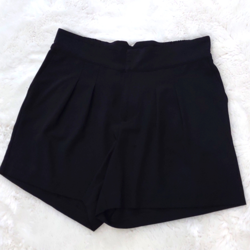 TORRID SHORT.